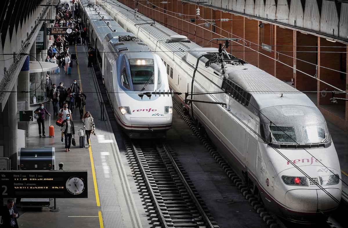 Más de 6.300 viajeros afectados por un robo de cable en la línea de AVE Madrid-Sevilla | Economía