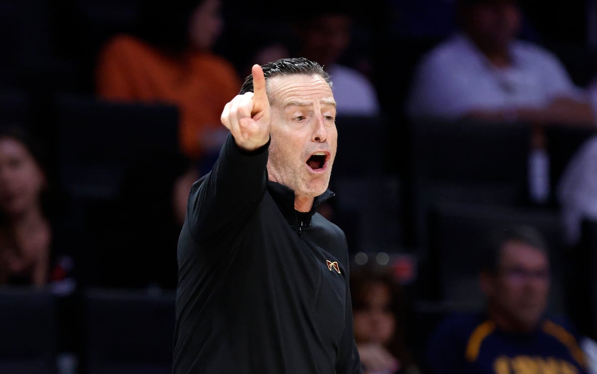 El hispano estadounidense Kenny Atkinson, elegido mejor entrenador del año de la NBA | Baloncesto | Deportes