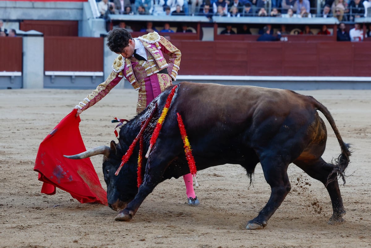 Feria de San Isidro: La verdad desnuda de Víctor Hernández | Cultura
