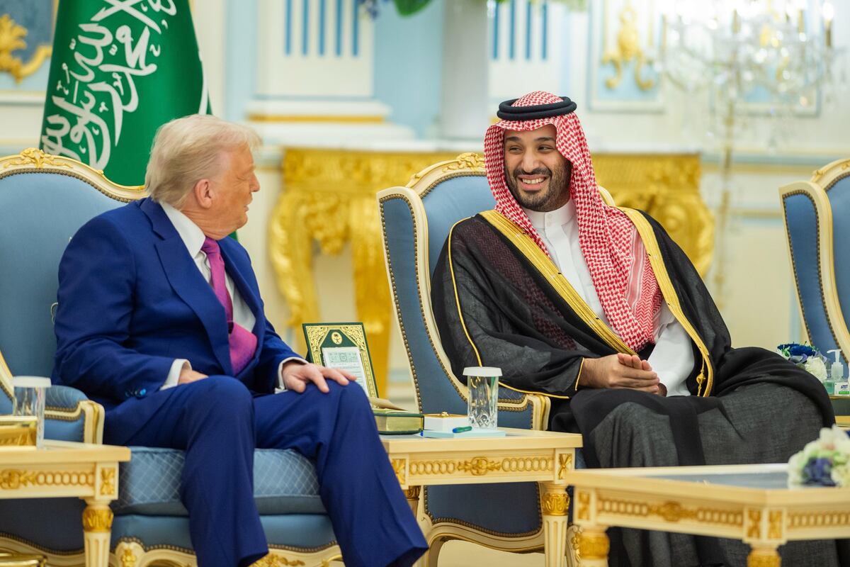 EE UU y Arabia Saudí anuncian durante la visita de Trump acuerdos por 600.000 millones de dólares en armas y minerales raros | Internacional