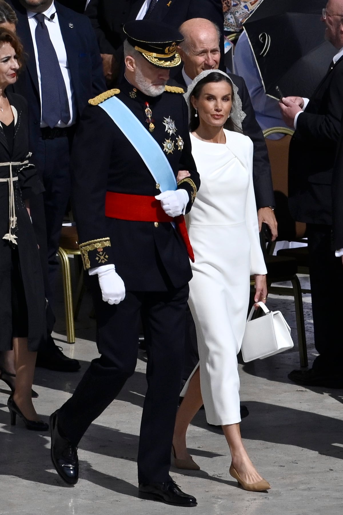Letizia y el ‘privilegio del blanco’: tradición, poder y moda española en el Vaticano | S Moda: Revista de moda, belleza, tendencias y famosos