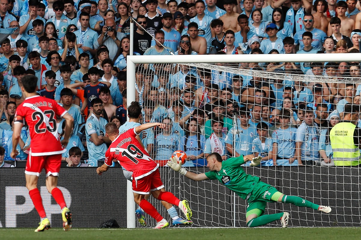 Celta y Rayo deberán esperar una semana por el pasaporte europeo | Fútbol | Deportes