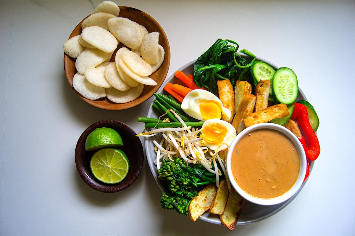 Gado-gado: la ensalada indonesia que resuelve cualquier comida | El Comidista | Gastronomía