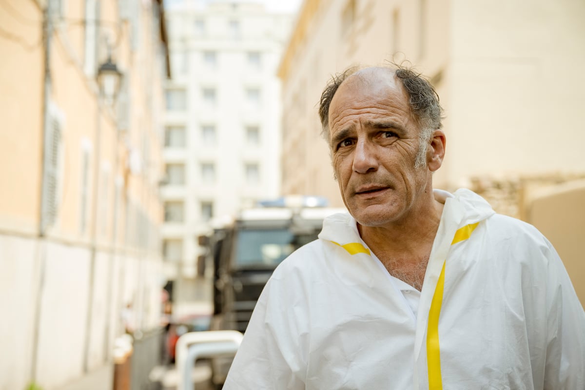 Así se adaptó ‘La peste’ de Camus: una serie sobre pandemias después de la pandemia de la covid | Televisión