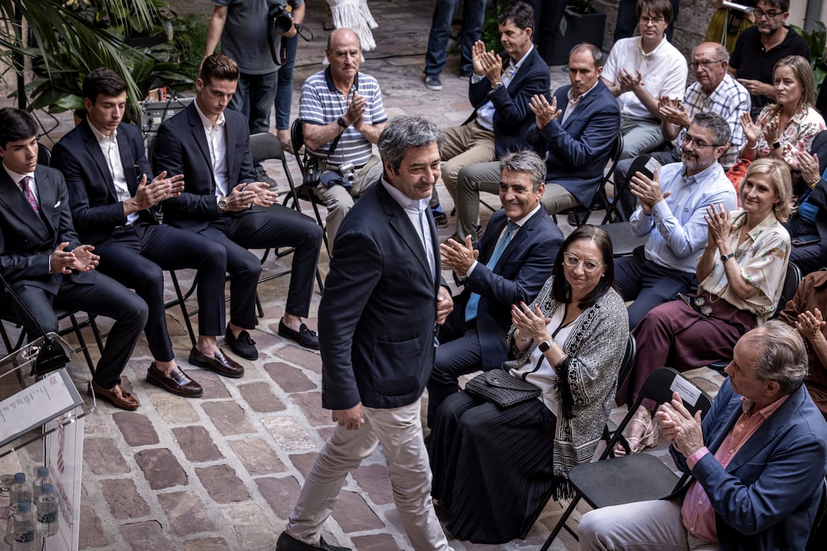 El PP y Vox proponen la Alta Distinción valenciana para la madrileña Fundación Toro de Lidia, a la que dan 600.00 euros mientras asfixian a la Acadèmia de la Llengua | Noticias de la Comunidad Valenciana