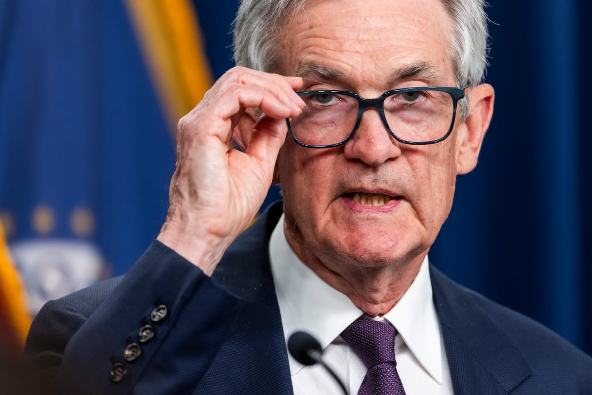 La Reserva Federal desafía a Trump: mantiene los tipos y le advierte de que sus políticas provocan “aún más incertidumbre” | Economía