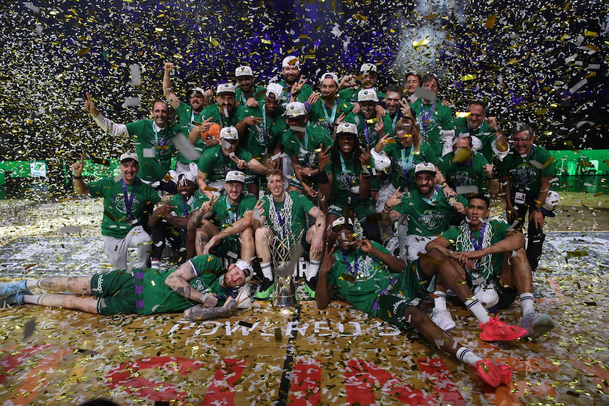 El Unicaja Málaga gana la Champions, de nuevo rey europeo en un ciclo mágico | Baloncesto | Deportes