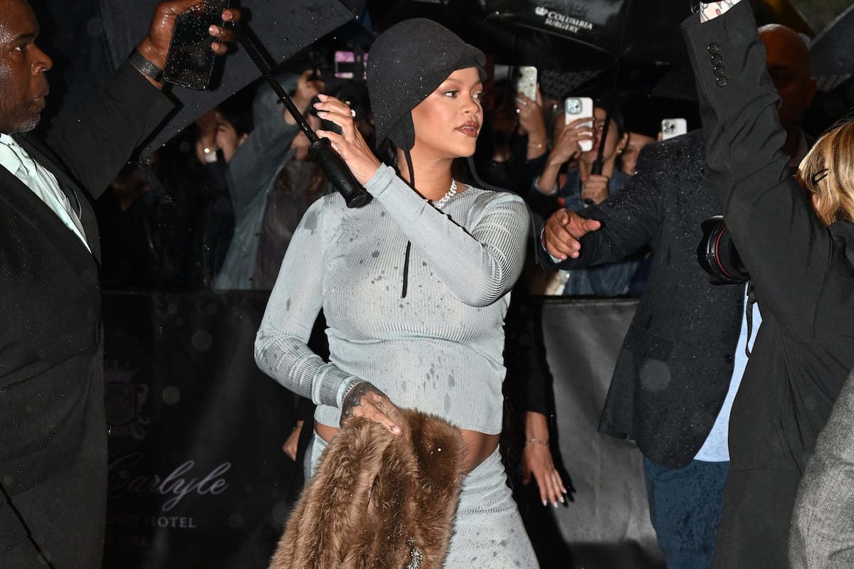 Rihanna anuncia su tercer embarazo en la gala del Met en Nueva York | Gente