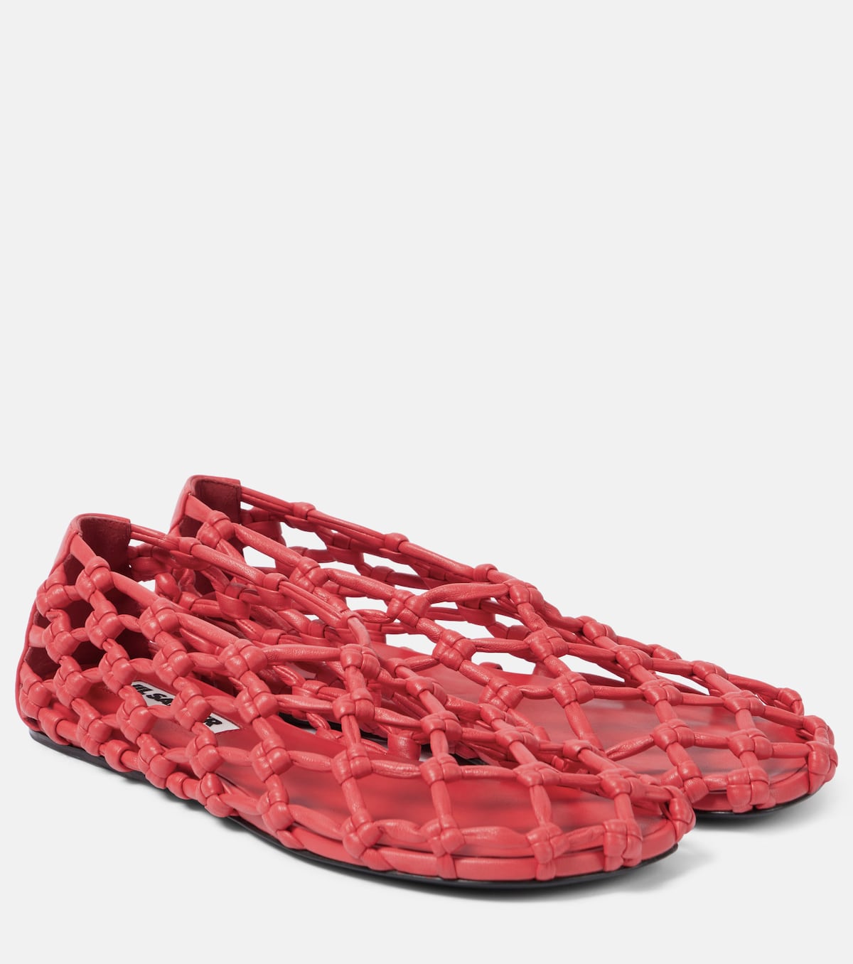 Rejillas, mallas y transparencias: Así es el zapato plano ‘aireado’ de esta primavera | Moda | S Moda