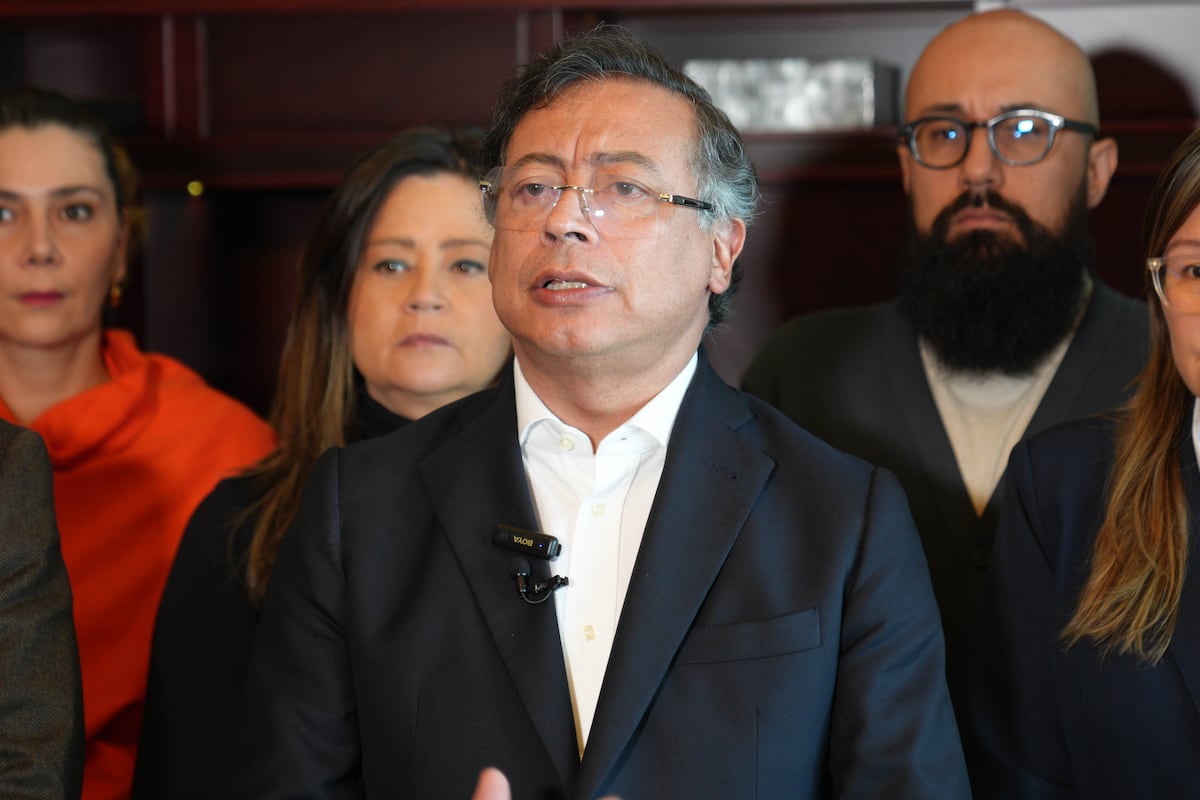 Petro anuncia que añadirá una pregunta sobre la salud en la consulta popular