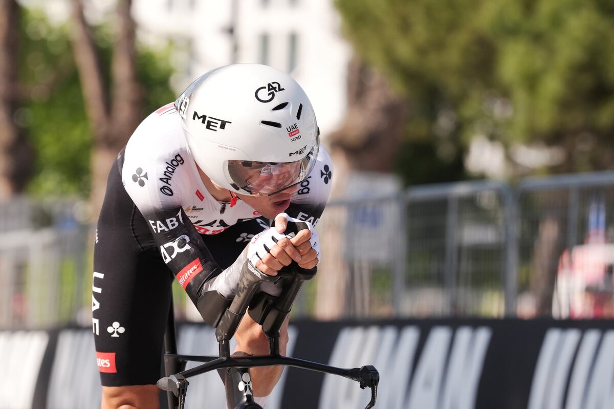 España se descubre fan de Juan Ayuso: el joven español del UAE persigue su primer Giro de Italia | Ciclismo | Deportes