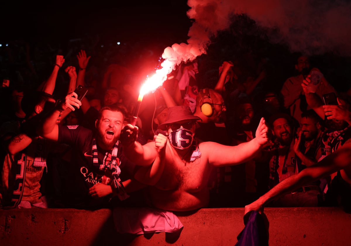 Las celebraciones en París por el triunfo del PSG en la final de la Champions arrancan con más de 80 detenidos | Fútbol | Deportes