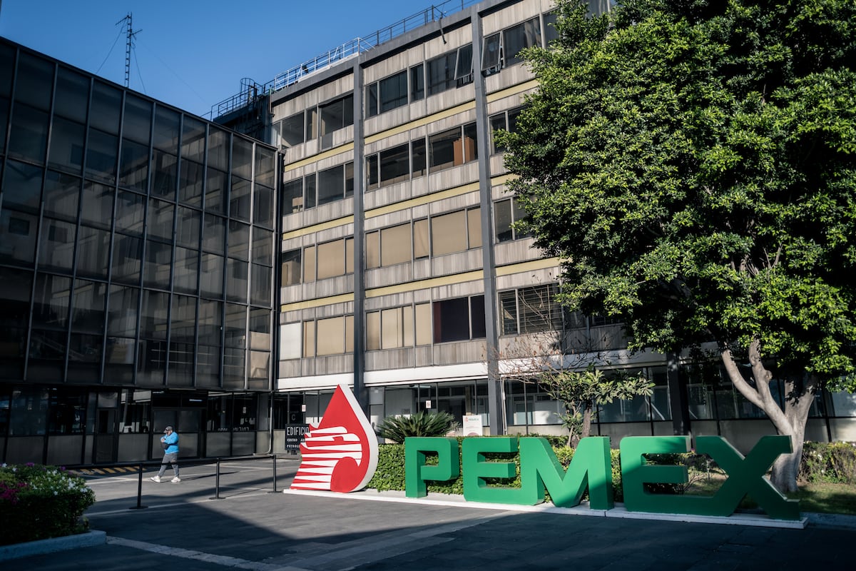 Pemex busca ahorrar más de 10.000 millones de pesos con el recorte de 3.000 trabajadores de confianza