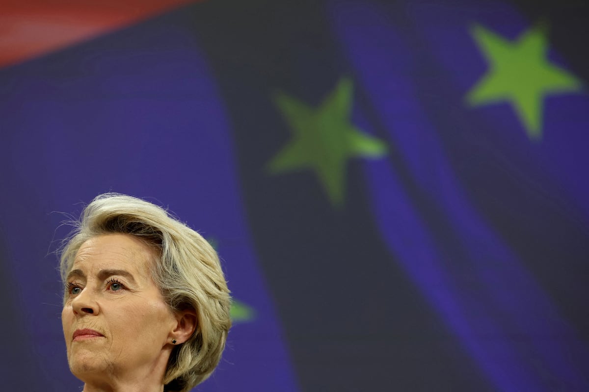 Von der Leyen y Trump pactan darse hasta el 9 de julio para llegar a un acuerdo comercial | Internacional