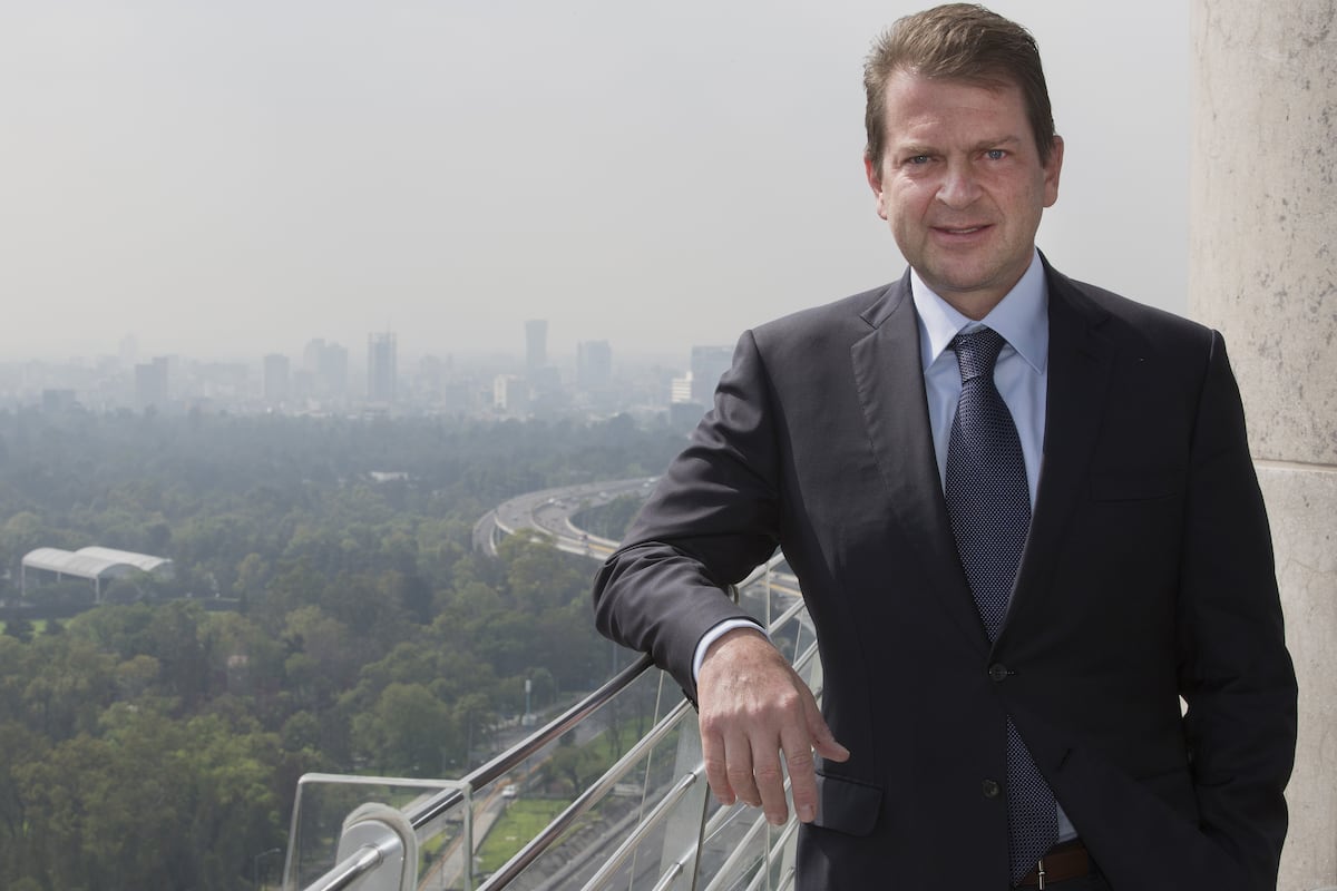 Emilio Romano, presidente de la Asociación de Bancos de México: “El impuesto a las remesas es discriminatorio” | Economía