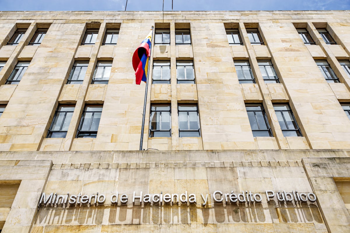 El Gobierno de Petro aumenta, con el decreto 0572 de 2025, el cobro de la retención en la fuente a la industria extractiva para enfrentar sus problemas de liquidez: El Gobierno de Petro aumenta el cobro de la retención en la fuente a la industria extractiva para enfrentar sus problemas de liquidez