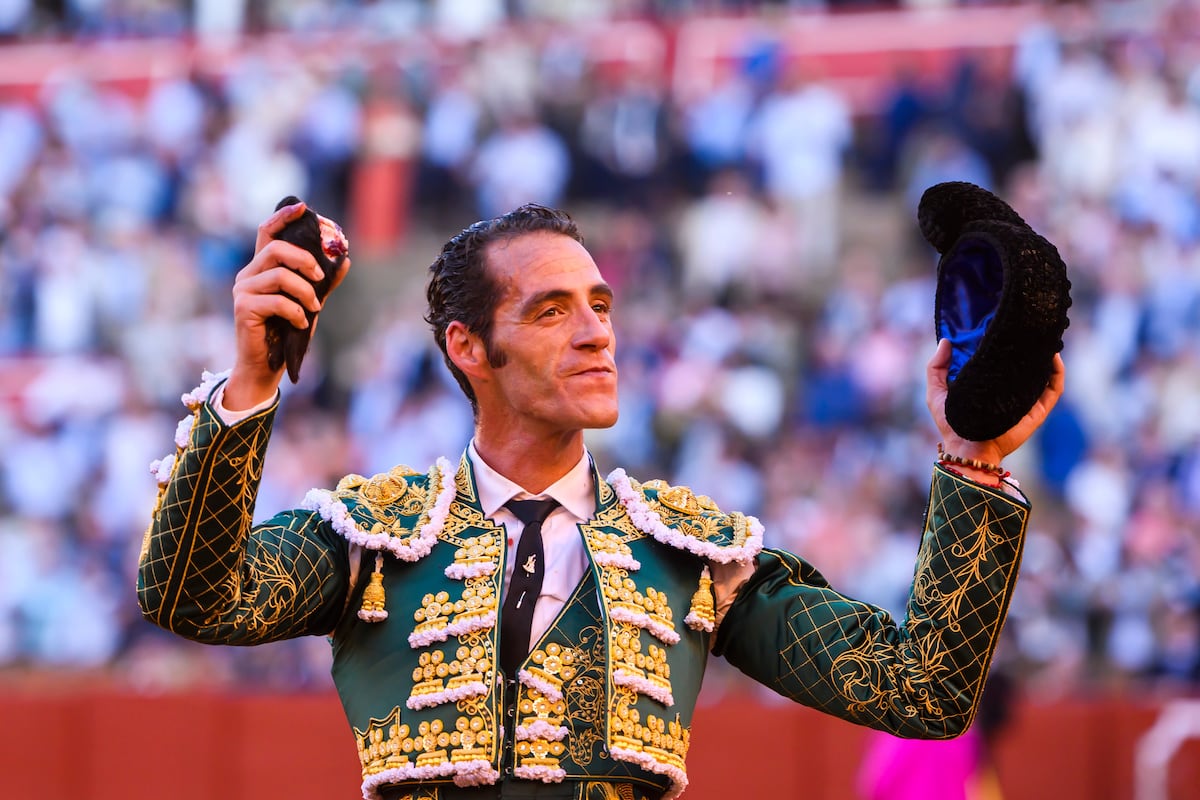 Feria de Abril: Quien resiste, gana (Pepe Moral) | Cultura