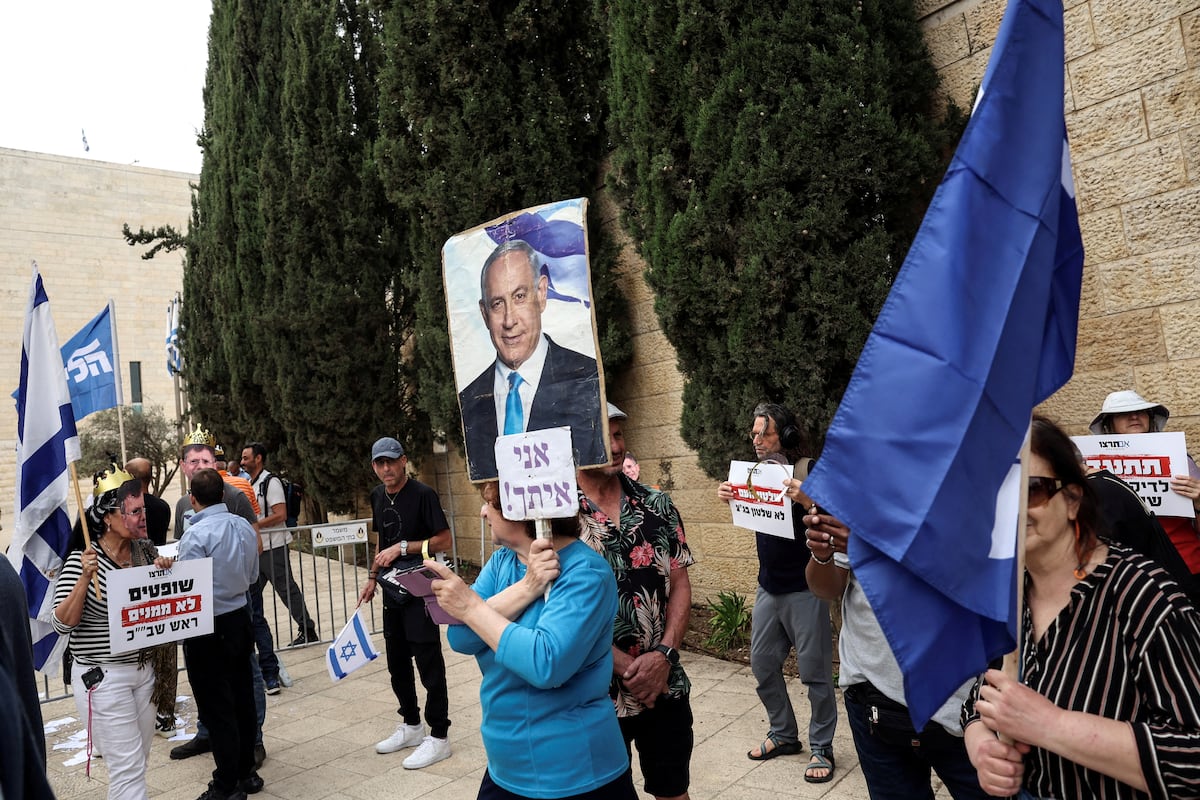 Benjamin Netanyahu abre otra crisis en Israel al nombrar un jefe de los servicios secretos en contra del criterio del Tribunal Supremo | Internacional
