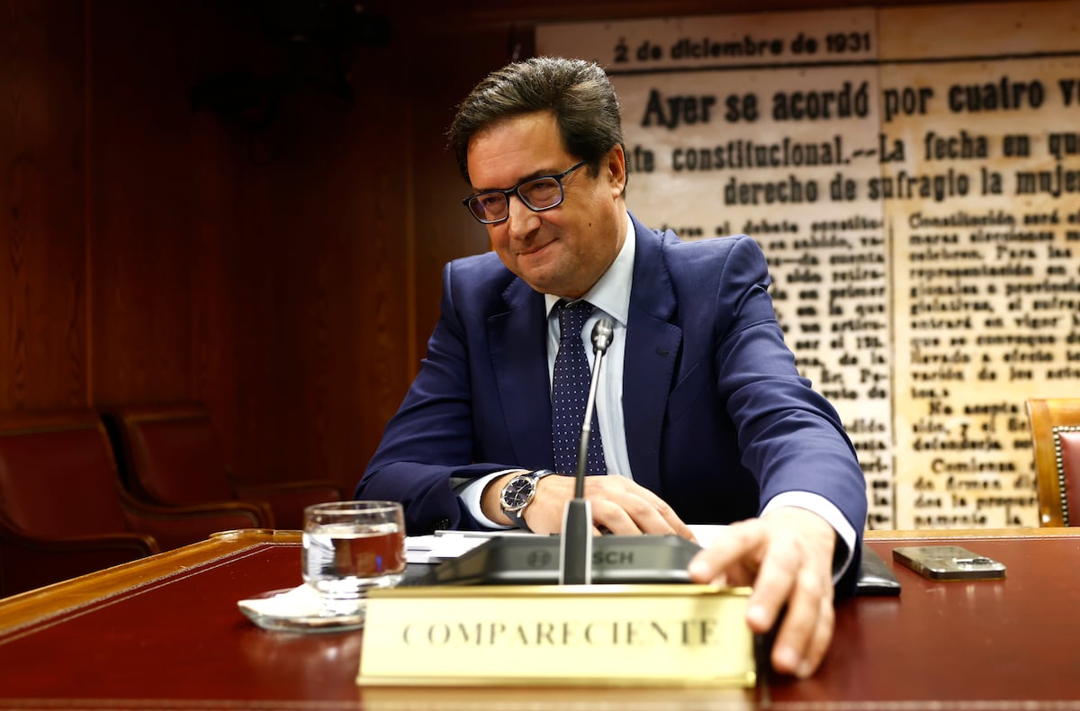 Bronca entre Óscar López y el número dos de Ayuso por las presuntas fiestas de Ábalos: “Jamás tuve conocimiento” | España