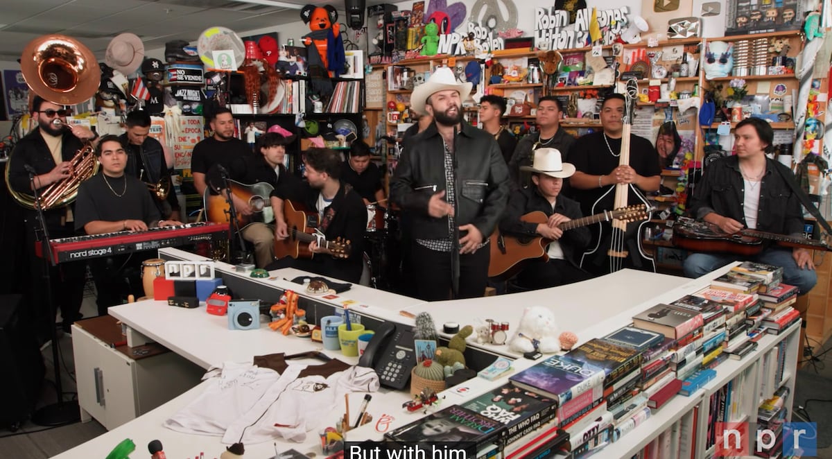 De Hermosillo a Washington: Carín León conquista por segunda vez el Tiny Desk de NPR | Gente y Estilo de vida