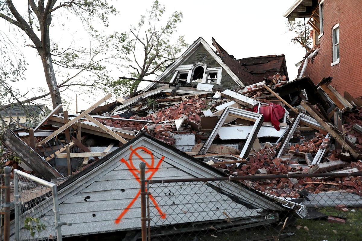 Una ola de tornados causa más de 20 muertos en el interior de Estados Unidos | Internacional