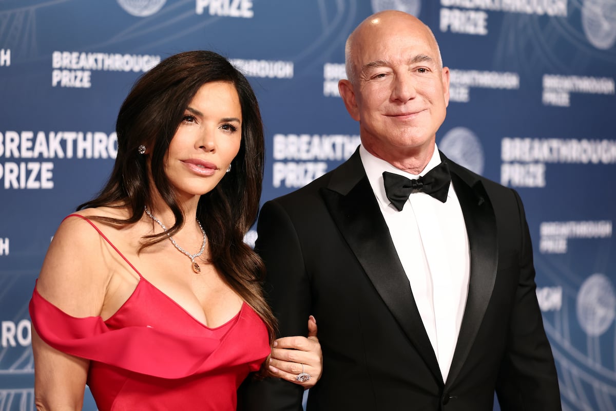 El triángulo de las discotecas de lujo de Colón: así fue el itinerario de Jeff Bezos en su despedida de soltero | Noticias de Madrid
