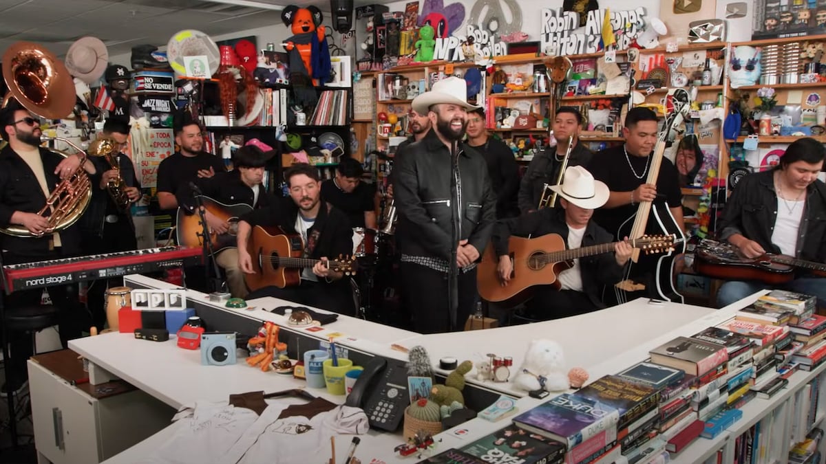 Carin León: La música mexicana saca pecho en el Tiny Desk, el escenario más viral de Estados Unidos