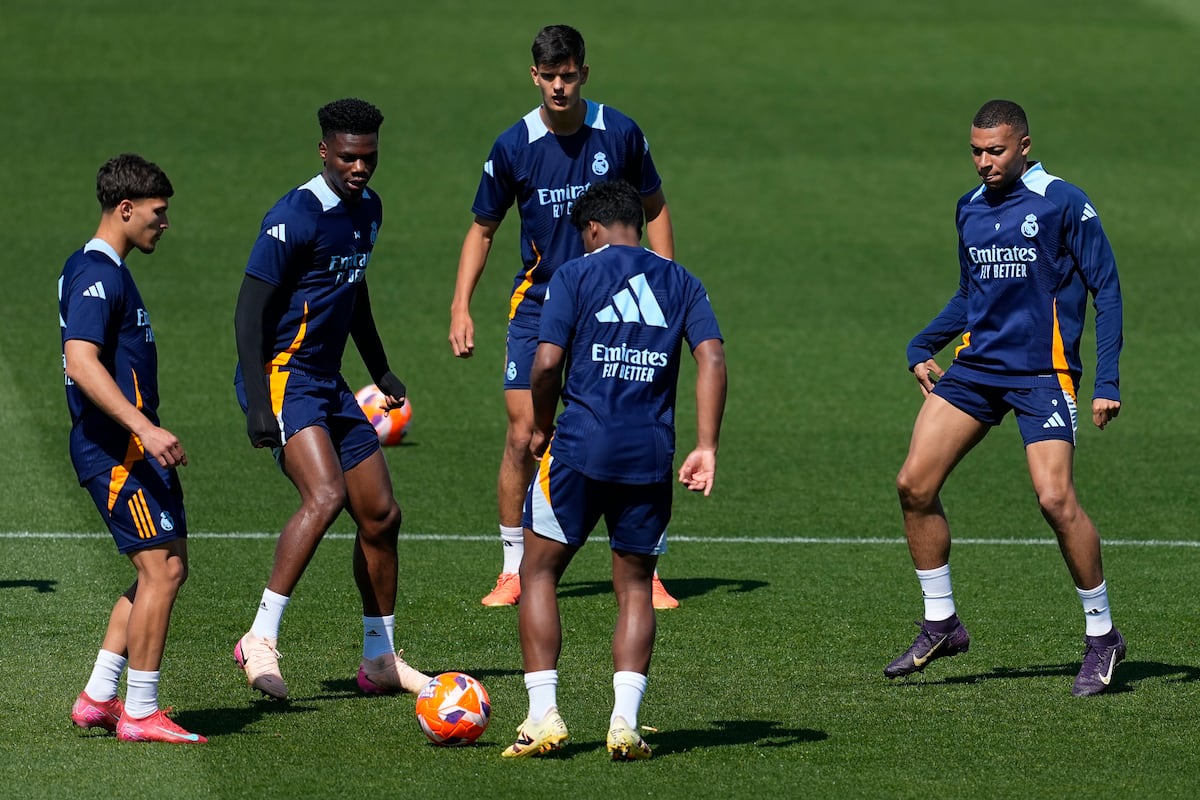 Real Madrid – Mallorca en directo | Ancelotti alinea a los diez jugadores que tiene del primer equipo y apuesta por Jacobo como central | Fútbol | Deportes